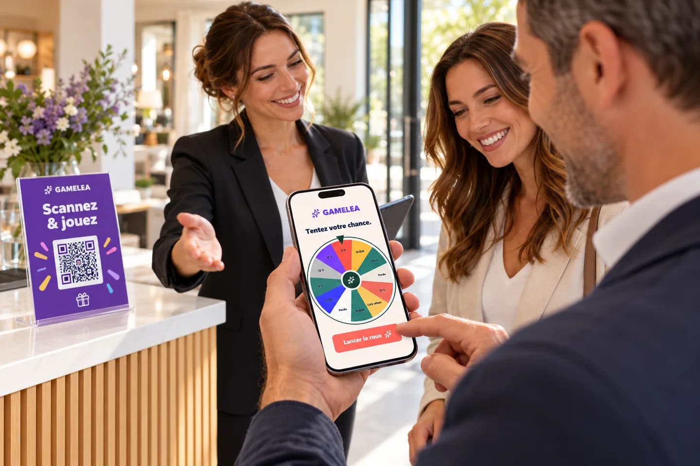 Illustration d’un visiteur jouant à la roue Gamelea sur téléphone lors de portes ouvertes